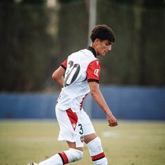 Víctor Fernández deslumbra en su debut