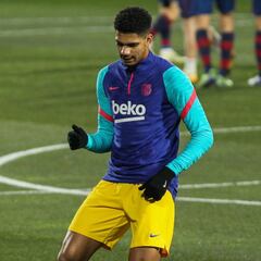 Araujo entra en la lista de Koeman para la Supercopa