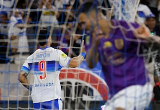 Zampedri amarga a Larrivey