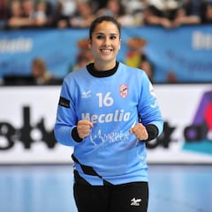 Estela Carrera vivió su gran día en el estreno con las Guerreras