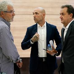 José María Muñoz anuncia al menos “dos fichajes más” para enero