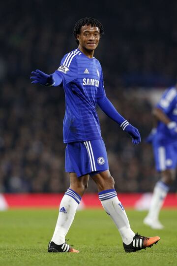 Juan Cuadrado fich¨® por el Chelsea procedente de la Fiorentina por 30,1 millones de euros en febrero de 2015, convirti¨¦ndose as¨ª en el sexto fichaje m¨¢s caro de Los Blues. En agosto de 2015 fue cedido a la Juventus de Tur¨ªn previo pago de 1,8 millones de euros.