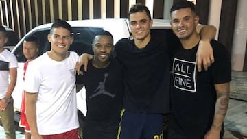 James Rodríguez, Dorlan Pabón, Giovanni Moreno y Edwin Cardona se reunen en sus vacaciones para jugar un partido.