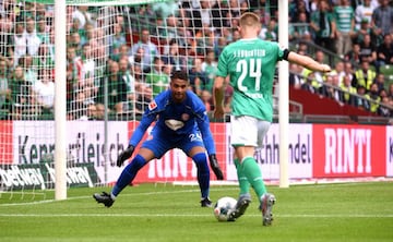 El arquero de la USMNT fue comprado por Manchester City pero prestado al Fortuna Düsseldorf 