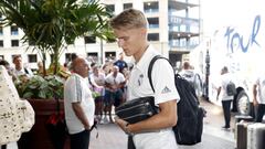 Odegaard con la expedici&oacute;n del Real Madrid en Estados Unidos.