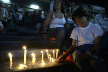 El acto central tuvo lugar en el Atanasio Girardot de Medellín pero hubo otras manifestaciones de apoyo en otros lugares del país.