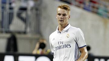 Lienhart, con el primer equipo del Real Madrid en el amistoso contra el PSG la pasada pretemporada.