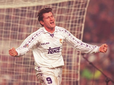 Sevilla (1991-1996). Real Madrid (1996-1999).