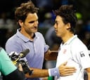 Kei Nishikori sorprende a un Federer lastrado por su saque