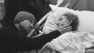 Aaron Paul junto a su abuela. Foto: Instagram