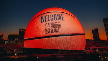 El MSG Sphere, convertido en un balón de baloncesto.