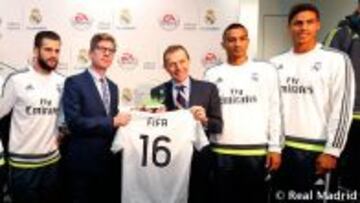 Danilo, Varane, Nacho e Illarra, en la presentación del videojuego FIFA16 de EA Sport