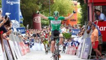 Jose Gon&ccedil;alves cruza la l&iacute;nea de meta en la quinta etapa de la Vuelta a Portugal
