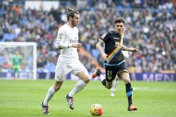 Jozabed y Bale en un partido entre el Rayo y el Real Madrid en la temporada 2015/2016