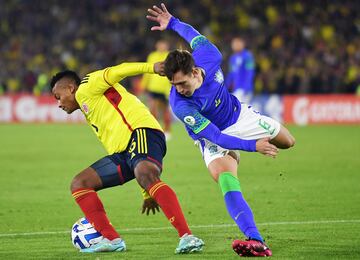 La Selección Colombia, ya clasificada para el Mundial Sub 20, empató 0-0 ante Brasil por la cuarta fecha del hexagonal final del Sudamericano. Gustavo Puerta falló penal y Jhojan Torres fue expulsado.