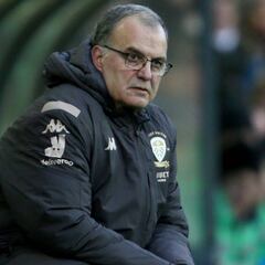 Bielsa se refiere a Poveda y lo compara con Hélder Costa