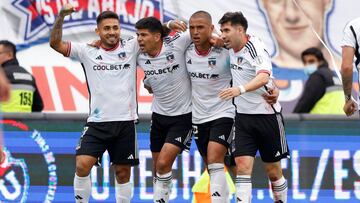 El jugador de Colo Colo, Leandro Benegas, celebra su gol contra Universidad de Chile durante el partido de Primera División.