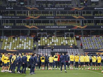 Unai Emery con los jugadores.