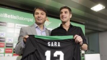 Sara: &quot;Vengo al equipo m&aacute;s importante de Sevilla&quot;