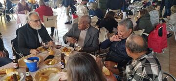 Luiz Pereira y Cacho Heredia, junto a Eduardo Fernández, durante la comida.