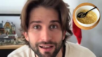 Le pone un mensaje a su novio con las letras de la sopa que es para que se caiga redondo