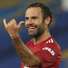 Juan Mata tiene sobre la mesa el contrato de su vida