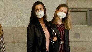 La reina Letizia y la princesa Leonor se vacunan contra el coronavirus