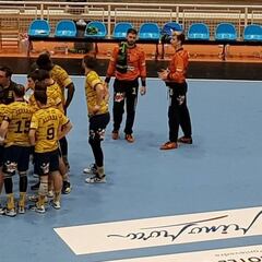 El Bidasoa recupera ante el Teucro la segunda plaza