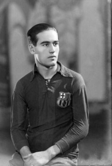 Jugó en el Barcelona de 1924 a 1941 donde desarrolló la práctica totalidad de su carrera y formó parte de la plantilla que ganó la primera edición de la liga española.