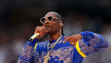 INGLEWOOD, CALIFORNIA - FEBRUARY 13: Snoop Dogg performs during the Pepsi Super Bowl LVI Halftime Show at SoFi Stadium on February 13, 2022 in Inglewood, California.   Kevin C. Cox/Getty Images/AFP
== FOR NEWSPAPERS, INTERNET, TELCOS & TELEVISION USE ONLY ==