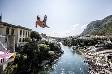 Matthias Appenzeller desde la plataforma del puente Stari Most.