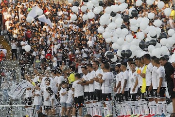 Futbol, Colo Colo vs Alianza de Lima.
Noche alba, partido amistoso.
PresentaciÃ³n de jugadores de Colo Colo antes del partido contra Alianza de Lima durante la Noche Alba en el estadio Monumental de Santiago, Chile.
14/02/2018
Marcelo Hernandez/Photosport

Football, Colo Colo vs Alianza de Lima.
Night withe, friendly match.
Presentation of Colo Colo's players before the game against Alianza de Lima at Monumental stadium in Santiago, Chile.
14/02/2018
Marcelo Hernandez/Photosport