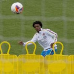 Cuadrado: "¿Ser delantero yo? No, los goles se los dejo a Falcao"