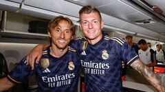 Modric y Kroos juntos en un vuelo durante la pretemporada.