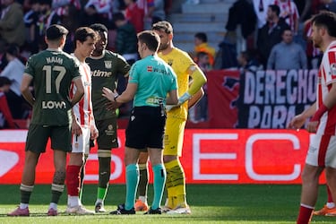Un aficionado fallece de un infarto durante el Sporting - Leganés