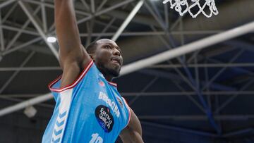 Luis Casimiro debuta con victoria clave en Río Breogán