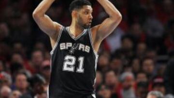 Tim Duncan durante un encuentro ante Los Angeles Clippers de playoffs.