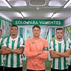 Carlos Marín se queda con el brazalete de capitán