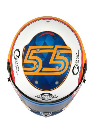 Sainz desvela su casco que pueden mejorar los aficionados