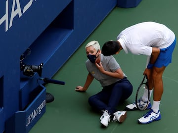 Novak Djokovic descalificado del US Open.