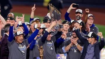 Dodgers venció en cinco juegos a Yankees para lograr el octavo título de la franquicia