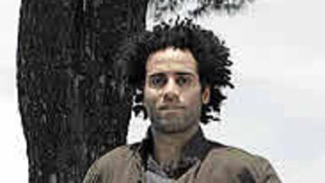 La afición blanca le recibió a grito "pelao", ahora comienza a gustar. Un tipo distinto, sin molde.