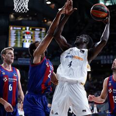 Ismaila Diagne, el muro de 16 años que crece en el Real Madrid