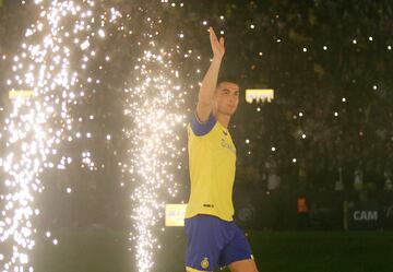 Cristiano Ronaldo durante su presentación multitudinaria como nuevo jugador del Al Nassr.