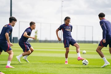 El PSG y el delantero acercaron posturas y el de Bondy volvió a entrenarse con el grupo que dirige Luis Enrique.