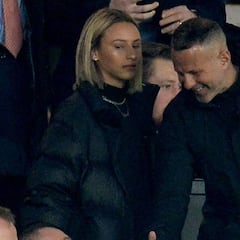 Ryan Giggs, cazado por primera vez en Old Trafford con su nueva novia