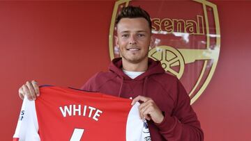 Arsenal signs Ben White from Brighton