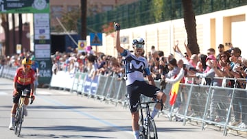 Barrenetxea se impone con un Movistar que sigue al alza