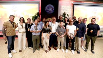 Los boxeadores homenajeados durante su Convención Europea.