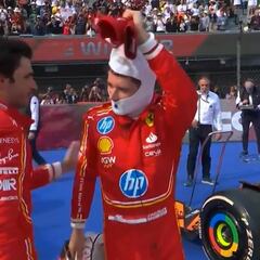 El detalle feísimo de Leclerc con Sainz justo al acabar la carrera: ¿era necesaria esta escena?
